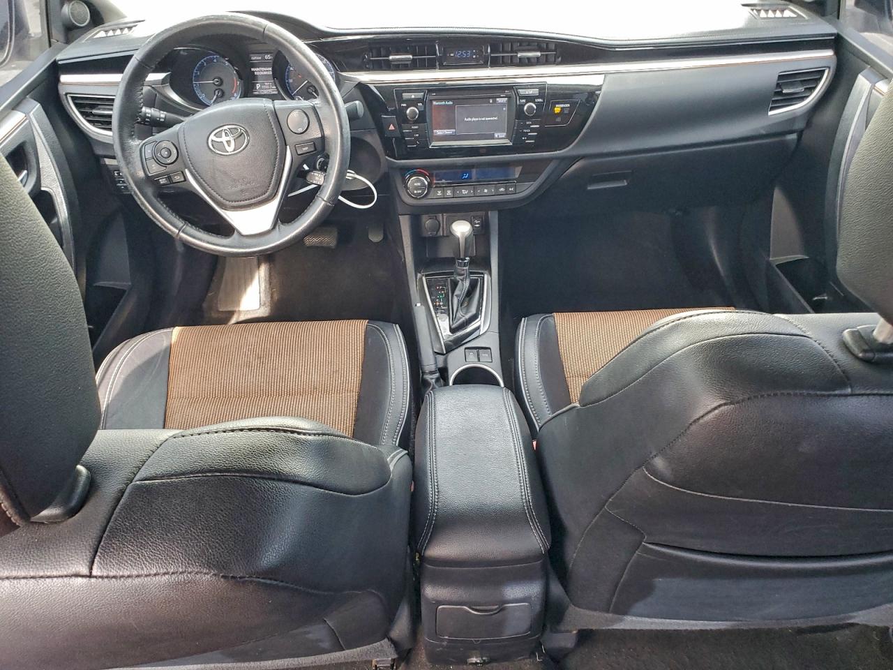 2016 TOYOTA COROLLA L photo 8