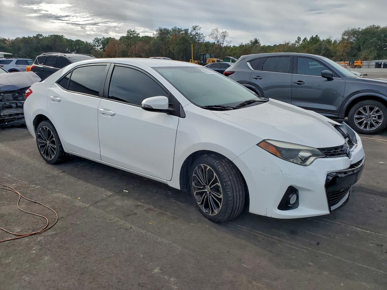 2016 TOYOTA COROLLA L photo 4