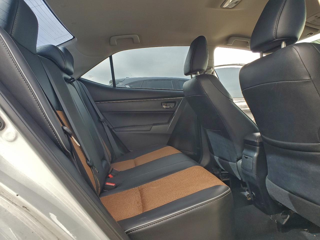 2016 TOYOTA COROLLA L photo 10