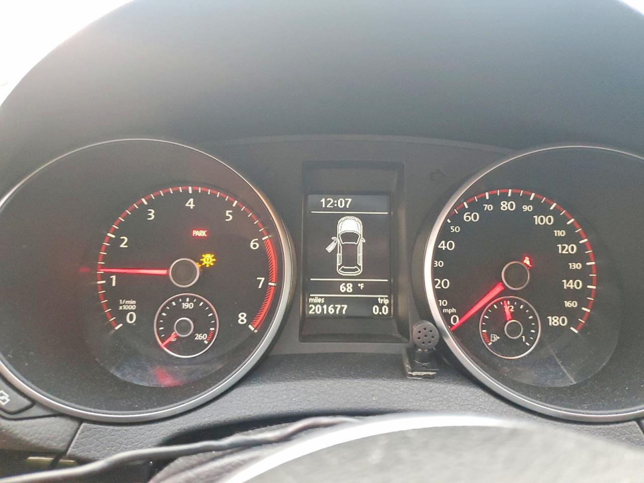 2012 VOLKSWAGEN GTI photo 9