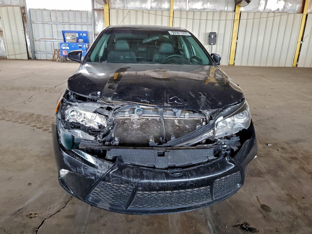 2017 TOYOTA CAMRY LE photo 5