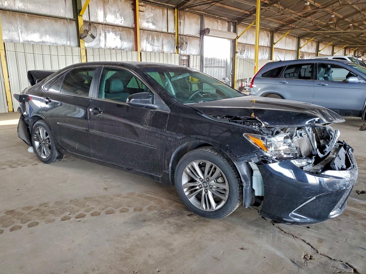 2017 TOYOTA CAMRY LE photo 4