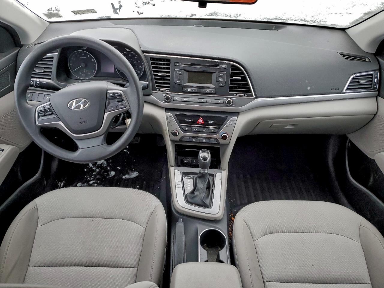 2017 HYUNDAI ELANTRA SE photo 8