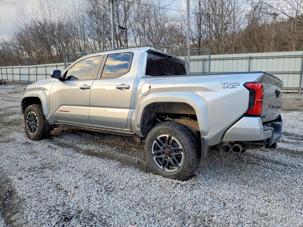 2024 TOYOTA TACOMA DOUBLE CAB photo 2