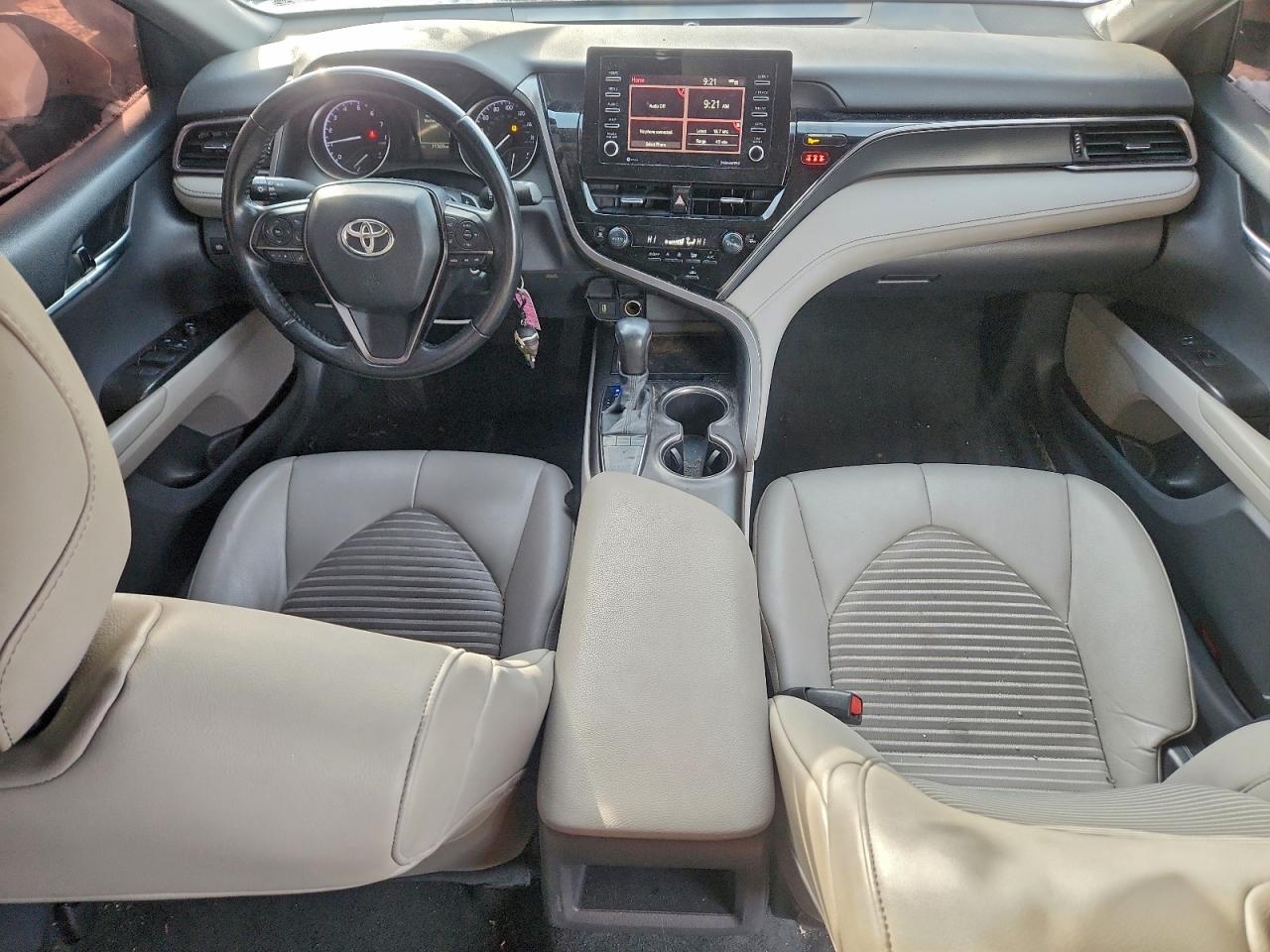 2022 TOYOTA CAMRY SE photo 8
