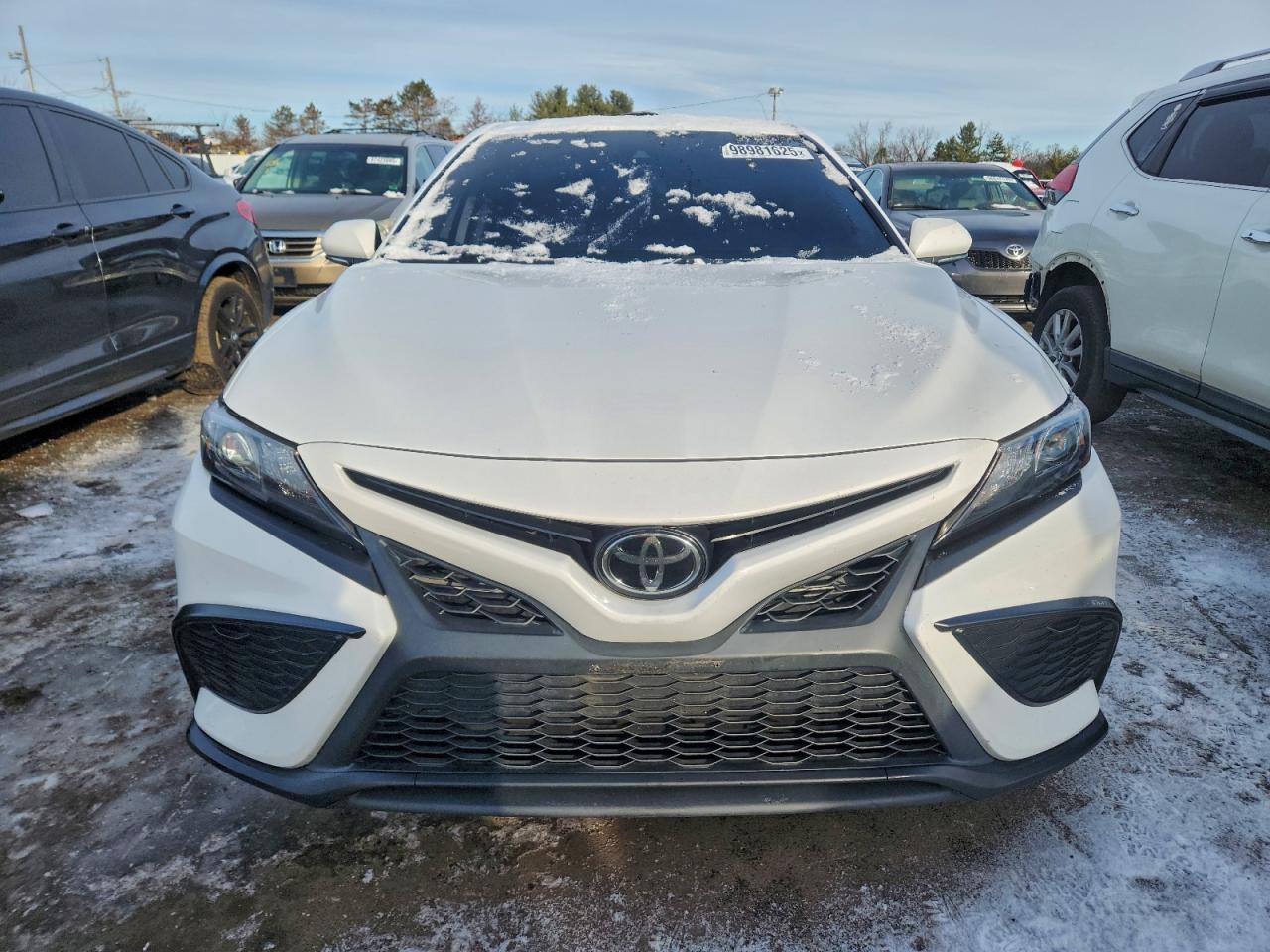 2022 TOYOTA CAMRY SE photo 5