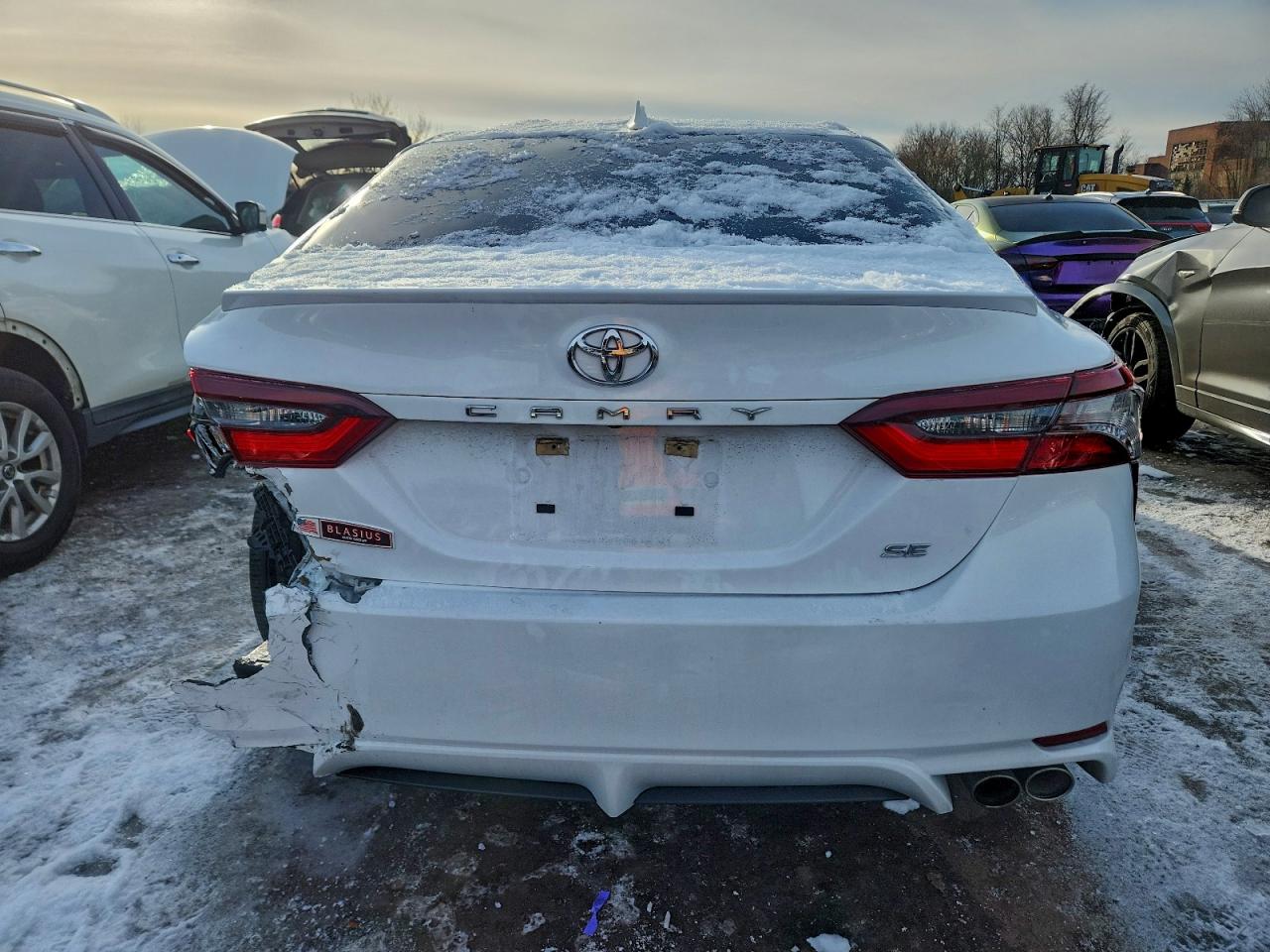 2022 TOYOTA CAMRY SE photo 6