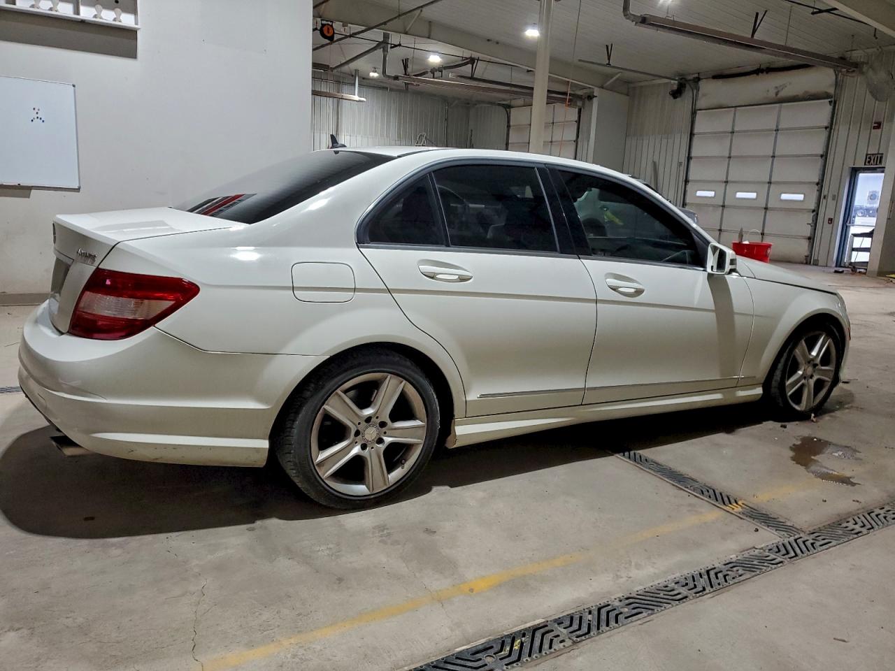 2010 MERCEDES-BENZ C 300 4MATIC photo 3