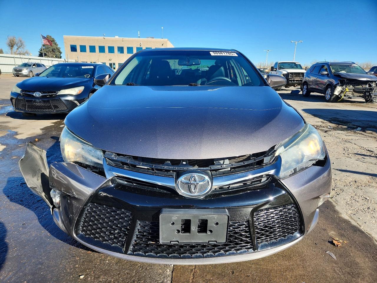 2015 TOYOTA CAMRY LE photo 5