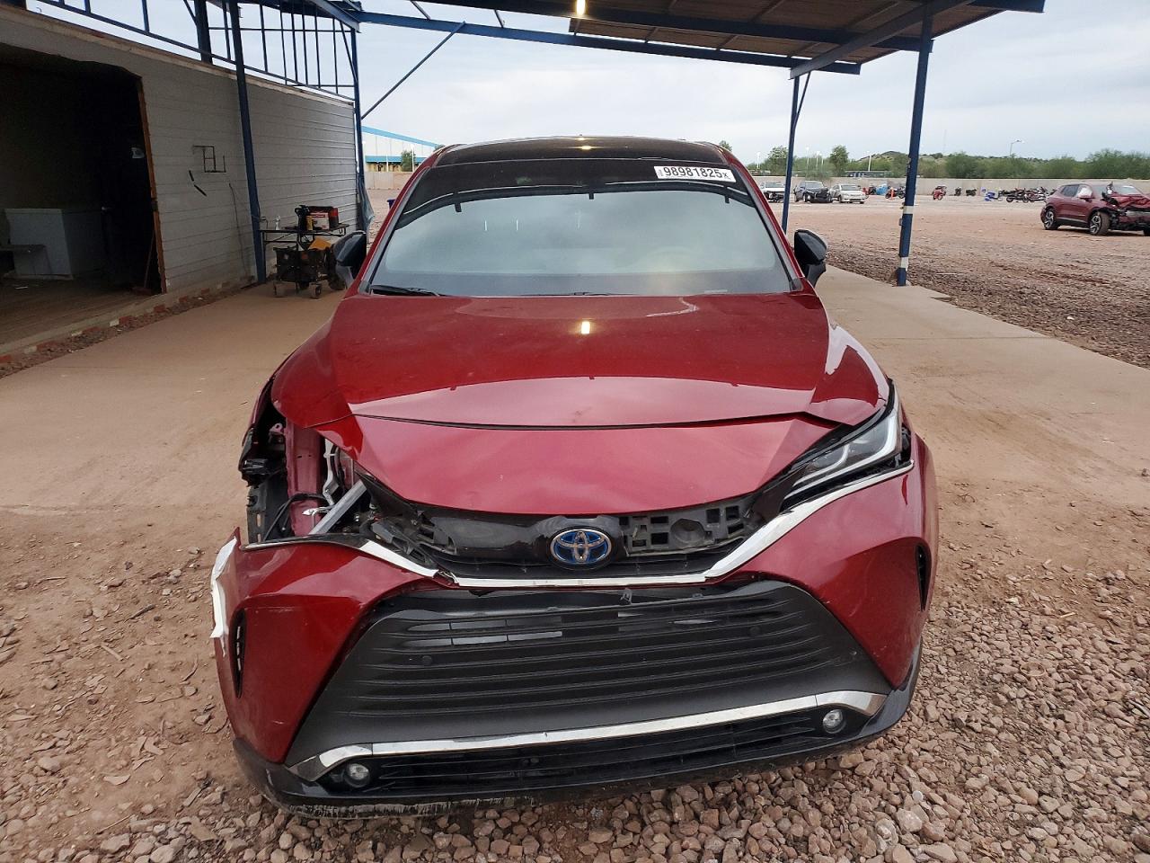 2024 TOYOTA VENZA LE photo 9