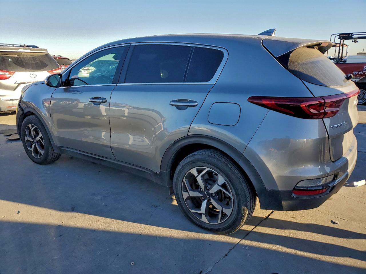 2021 KIA SPORTAGE LX photo 2