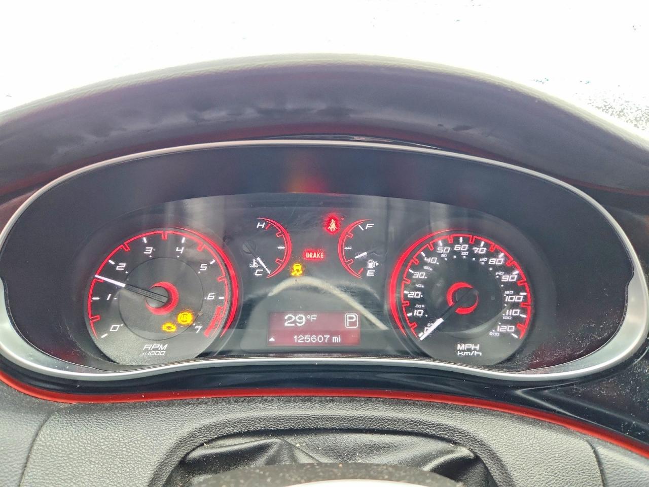 2015 DODGE DART SXT photo 9