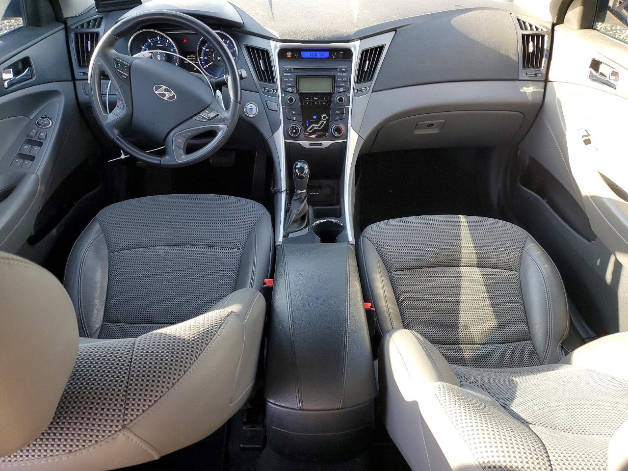 2013 HYUNDAI SONATA SE photo 8