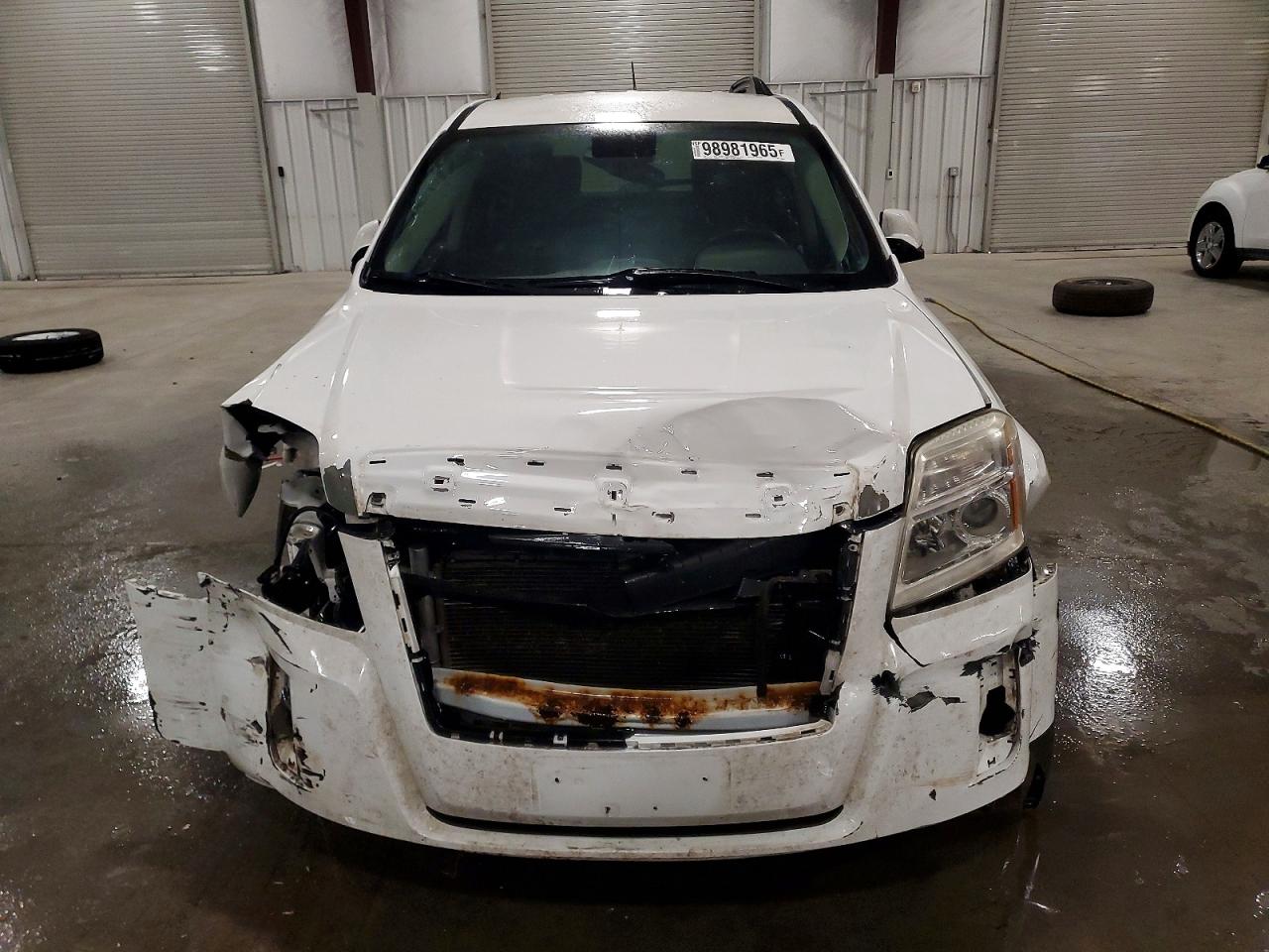 2013 GMC TERRAIN SLE photo 9