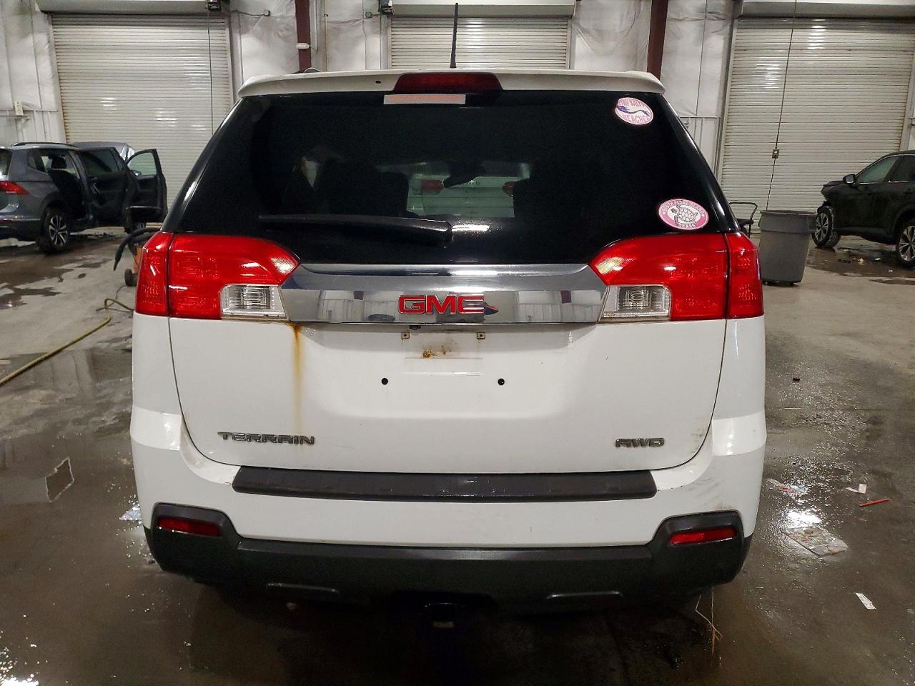 2013 GMC TERRAIN SLE photo 11