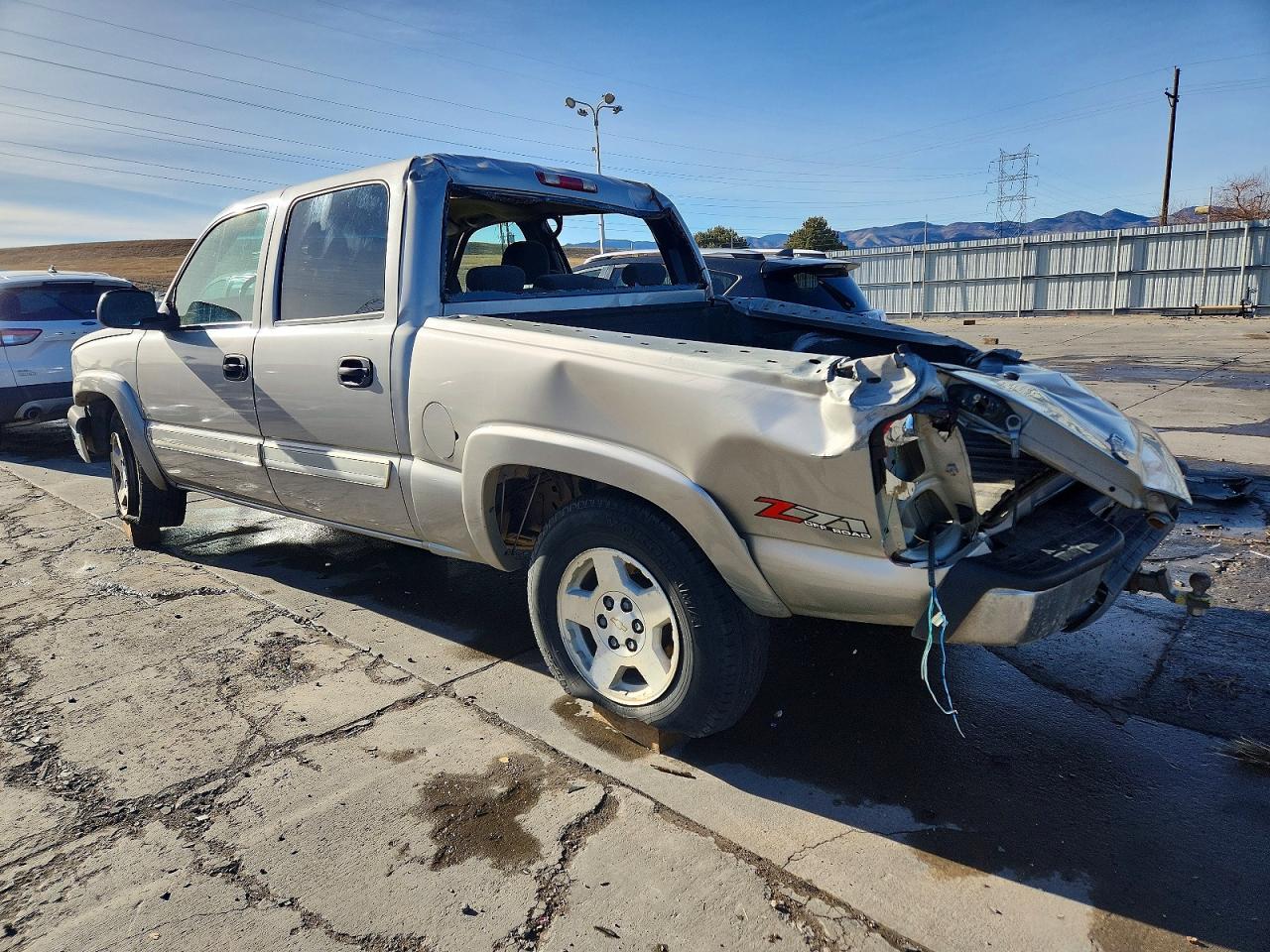 2004 CHEVROLET SILVERADO K1500 photo 2