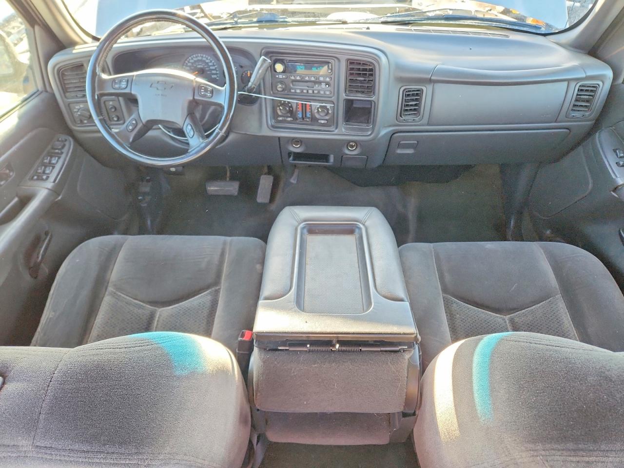 2004 CHEVROLET SILVERADO K1500 photo 8
