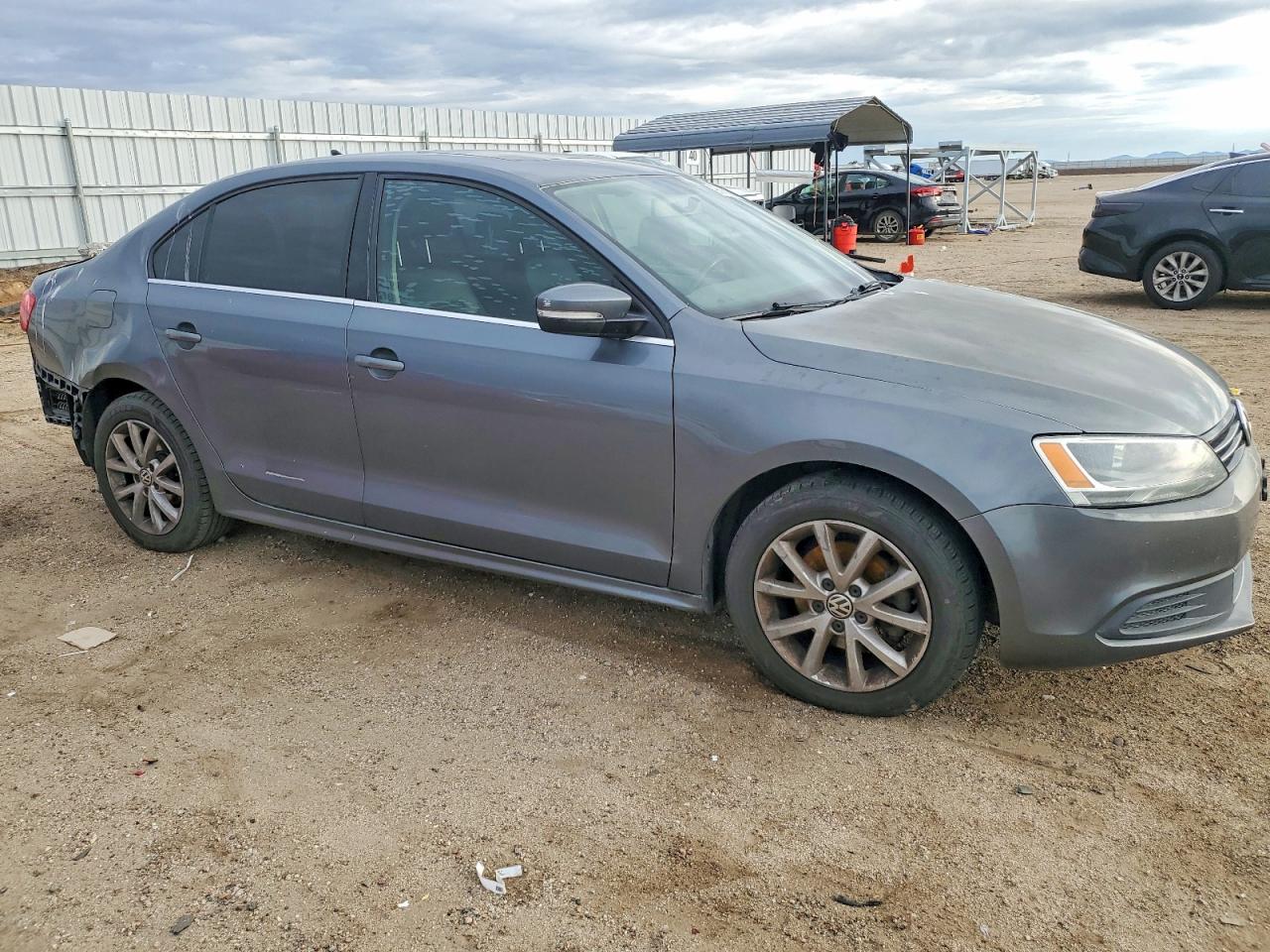 2013 VOLKSWAGEN JETTA SE photo 4