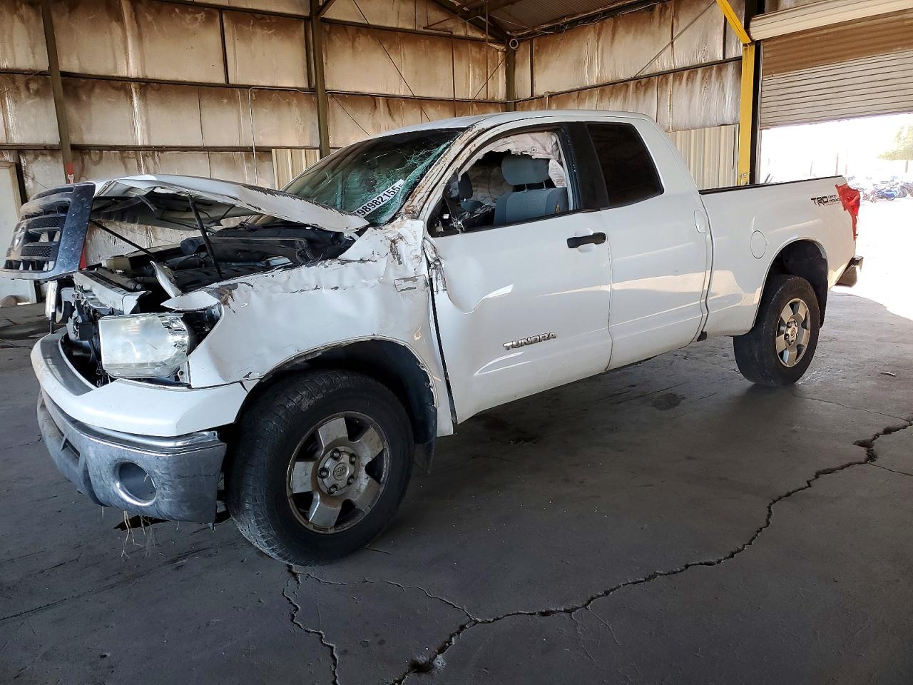 2013 TOYOTA TUNDRA