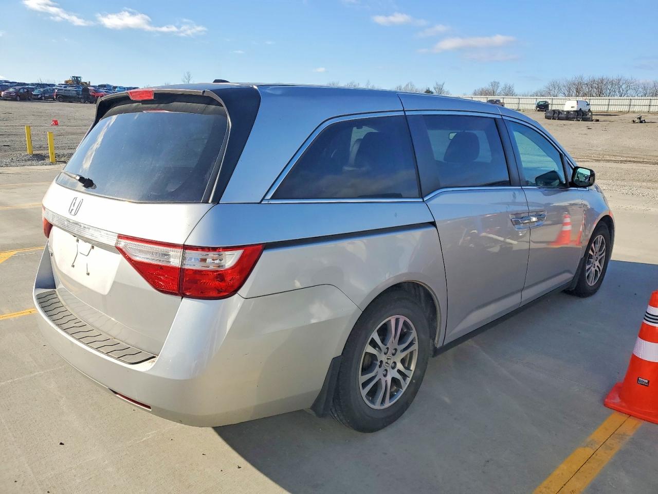 2012 HONDA ODYSSEY EXL photo 3