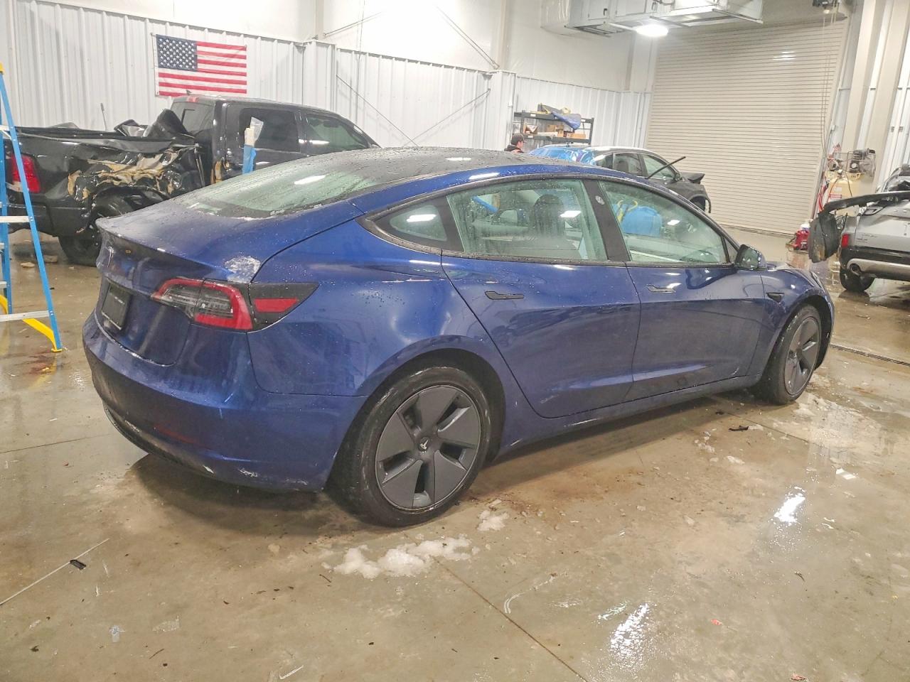 2022 TESLA MODEL 3 photo 3