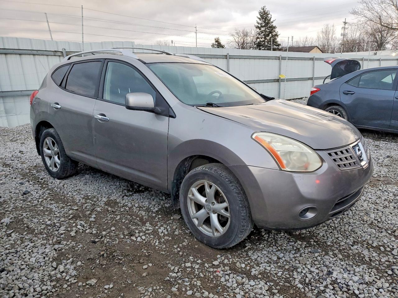 2010 NISSAN ROGUE photo 4