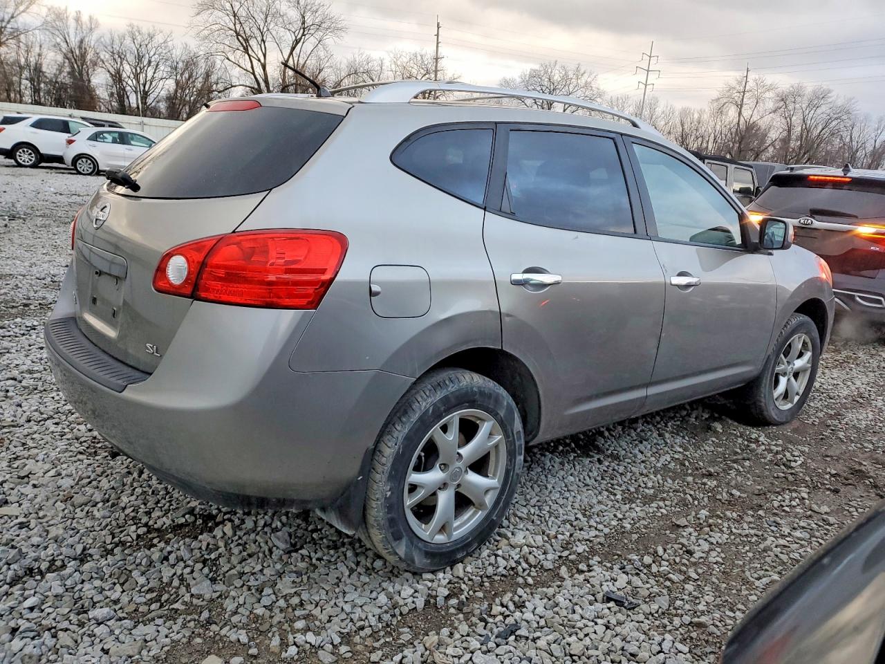 2010 NISSAN ROGUE photo 3