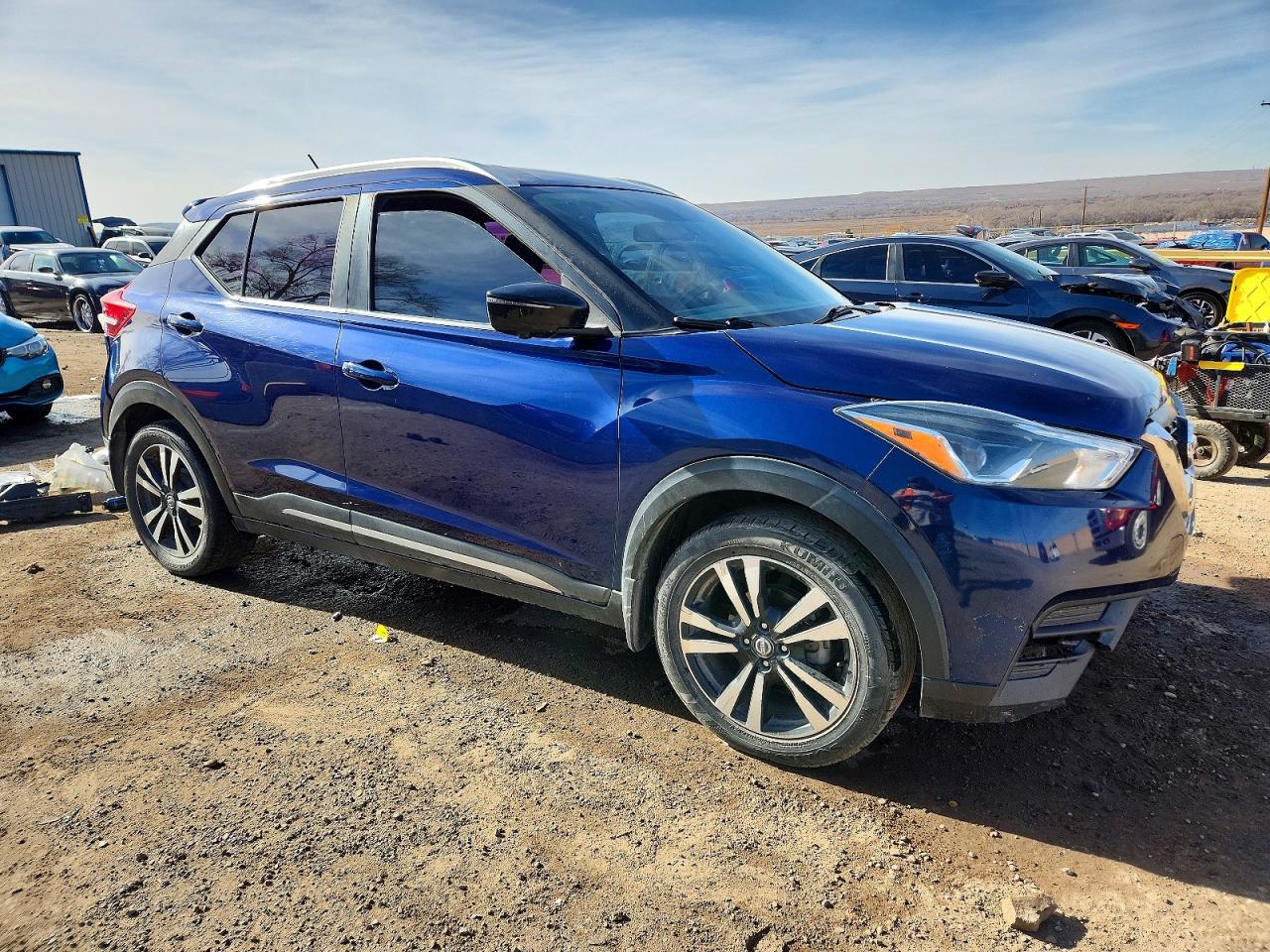 2018 NISSAN KICKS SR photo 4