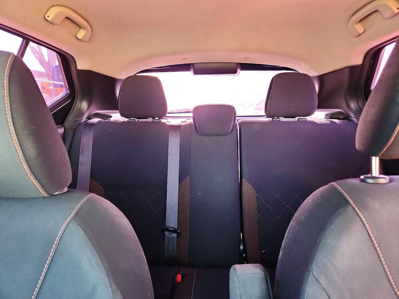 2018 NISSAN KICKS SR photo 10