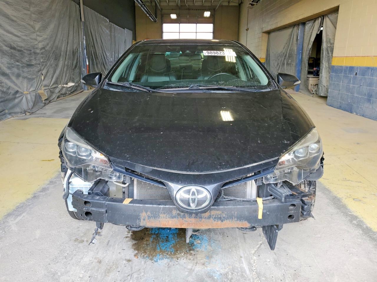 2017 TOYOTA COROLLA photo 5
