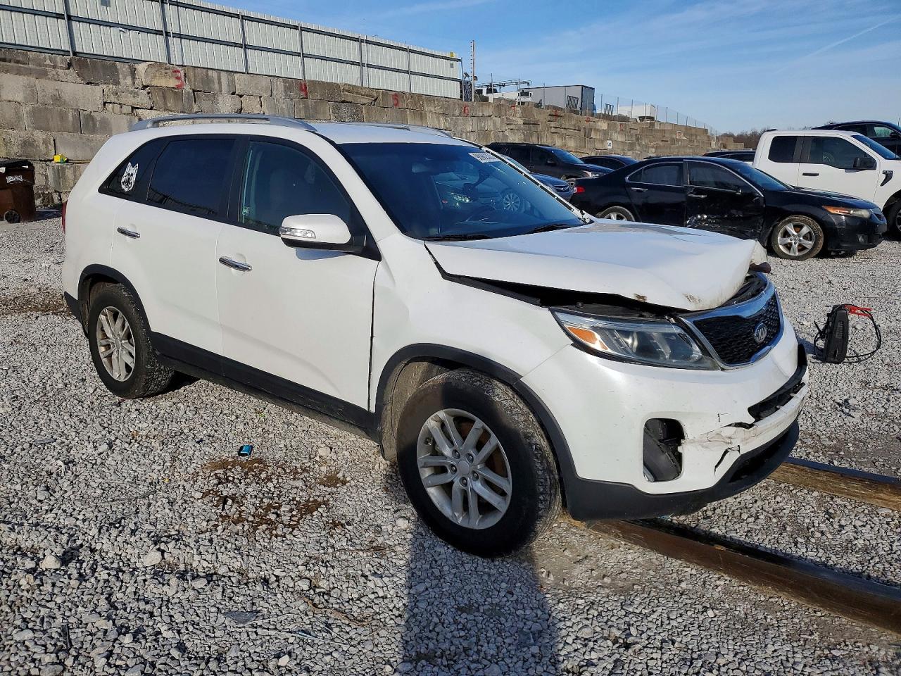 2015 KIA SORENTO LX photo 4