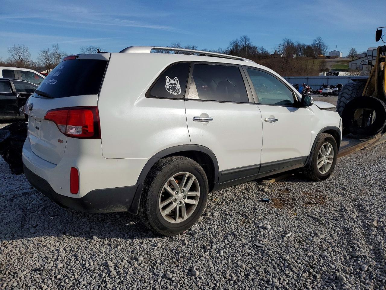 2015 KIA SORENTO LX photo 3