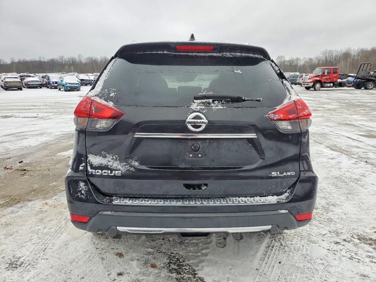 2017 NISSAN ROGUE SV photo 16