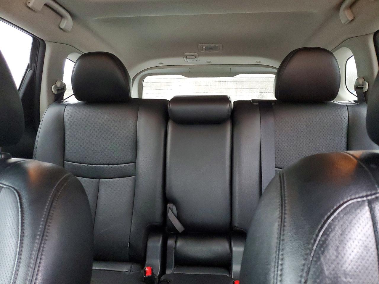 2017 NISSAN ROGUE SV photo 28