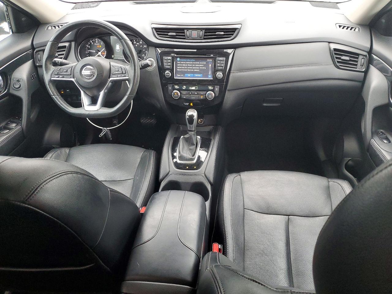 2017 NISSAN ROGUE SV photo 22
