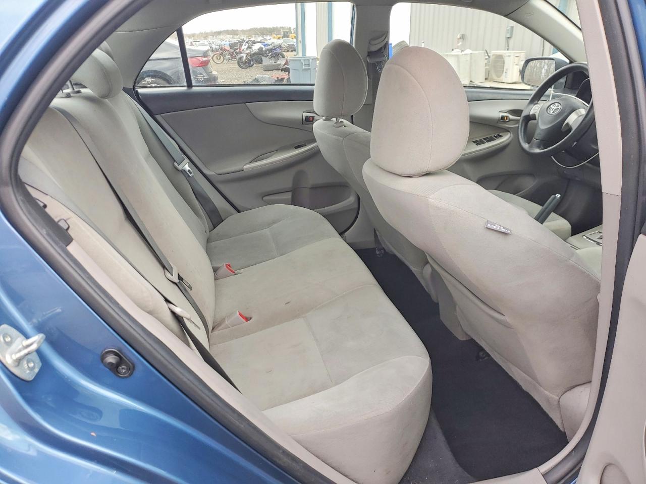 2013 TOYOTA COROLLA BASE photo 10