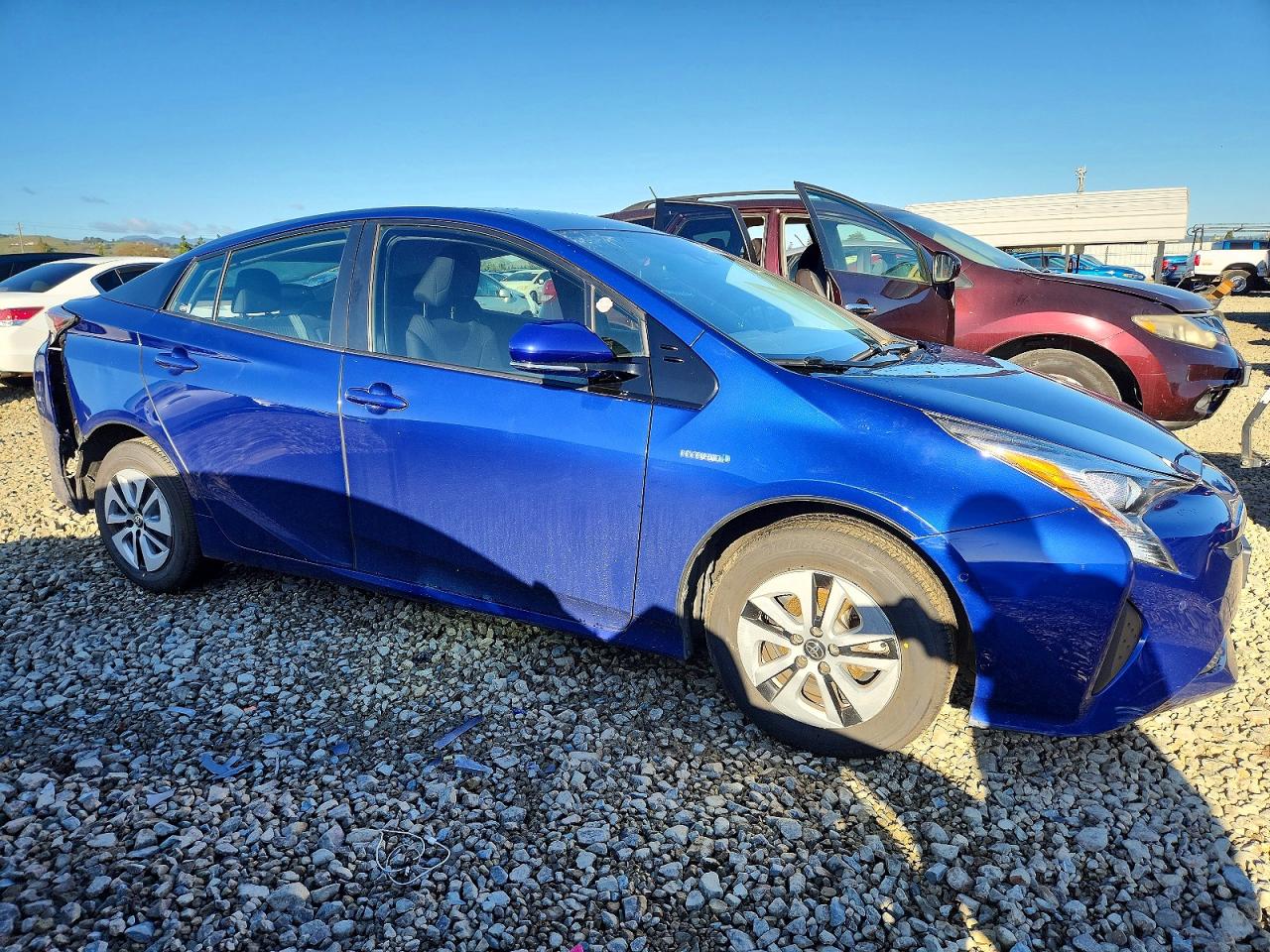 2017 TOYOTA PRIUS photo 4