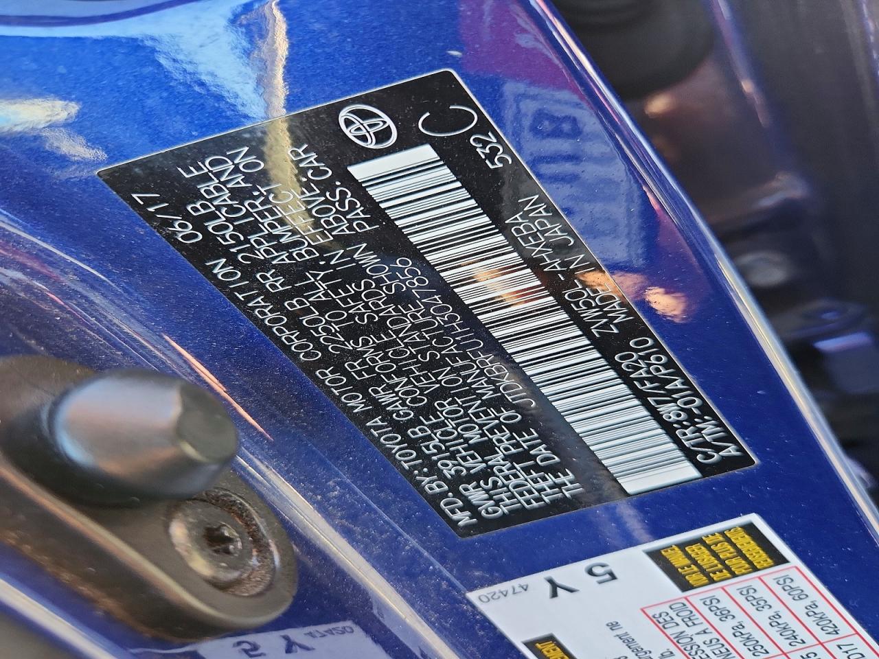 2017 TOYOTA PRIUS photo 12