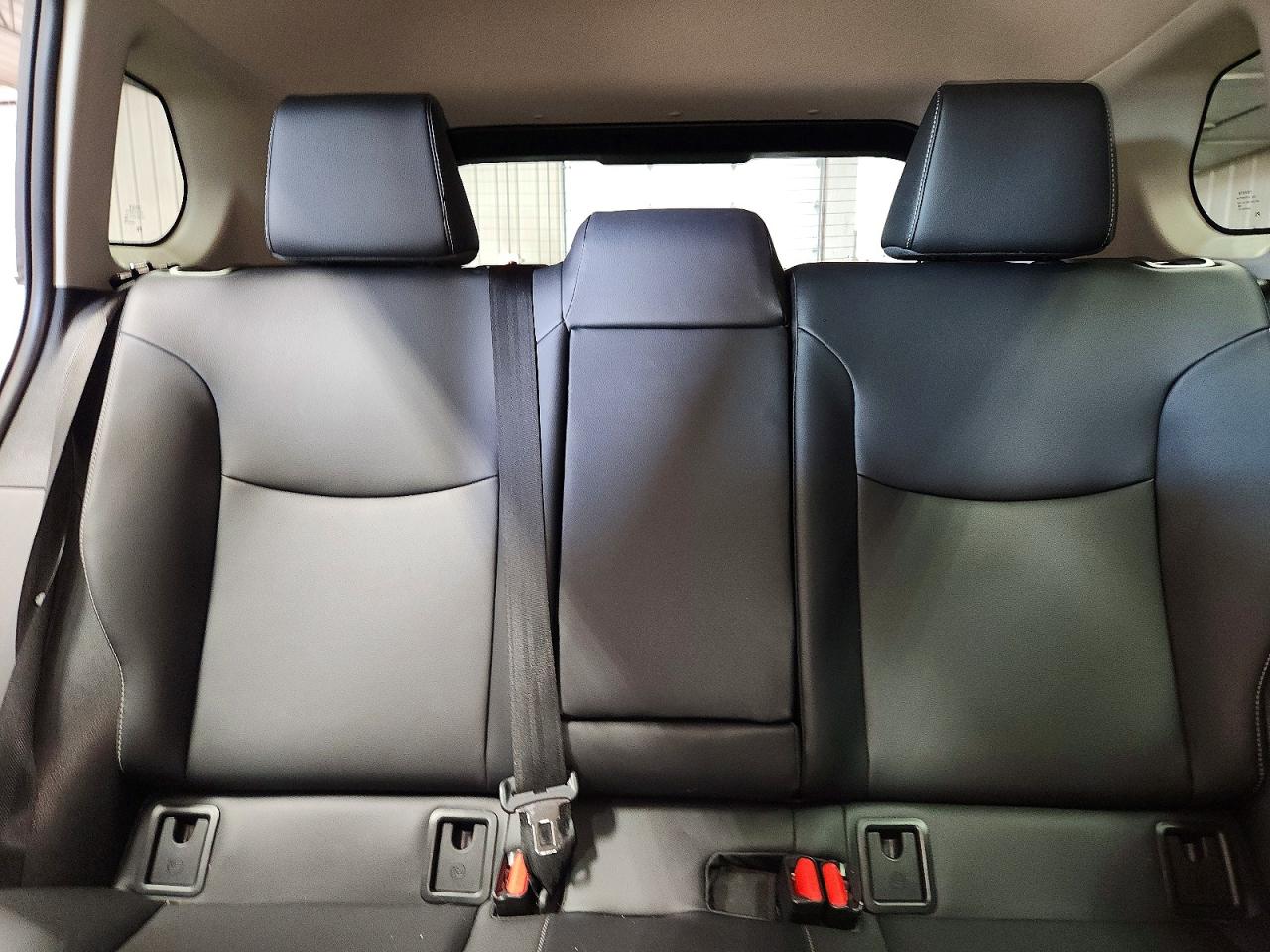 2022 TOYOTA COROLLA CROSS XLE photo 10
