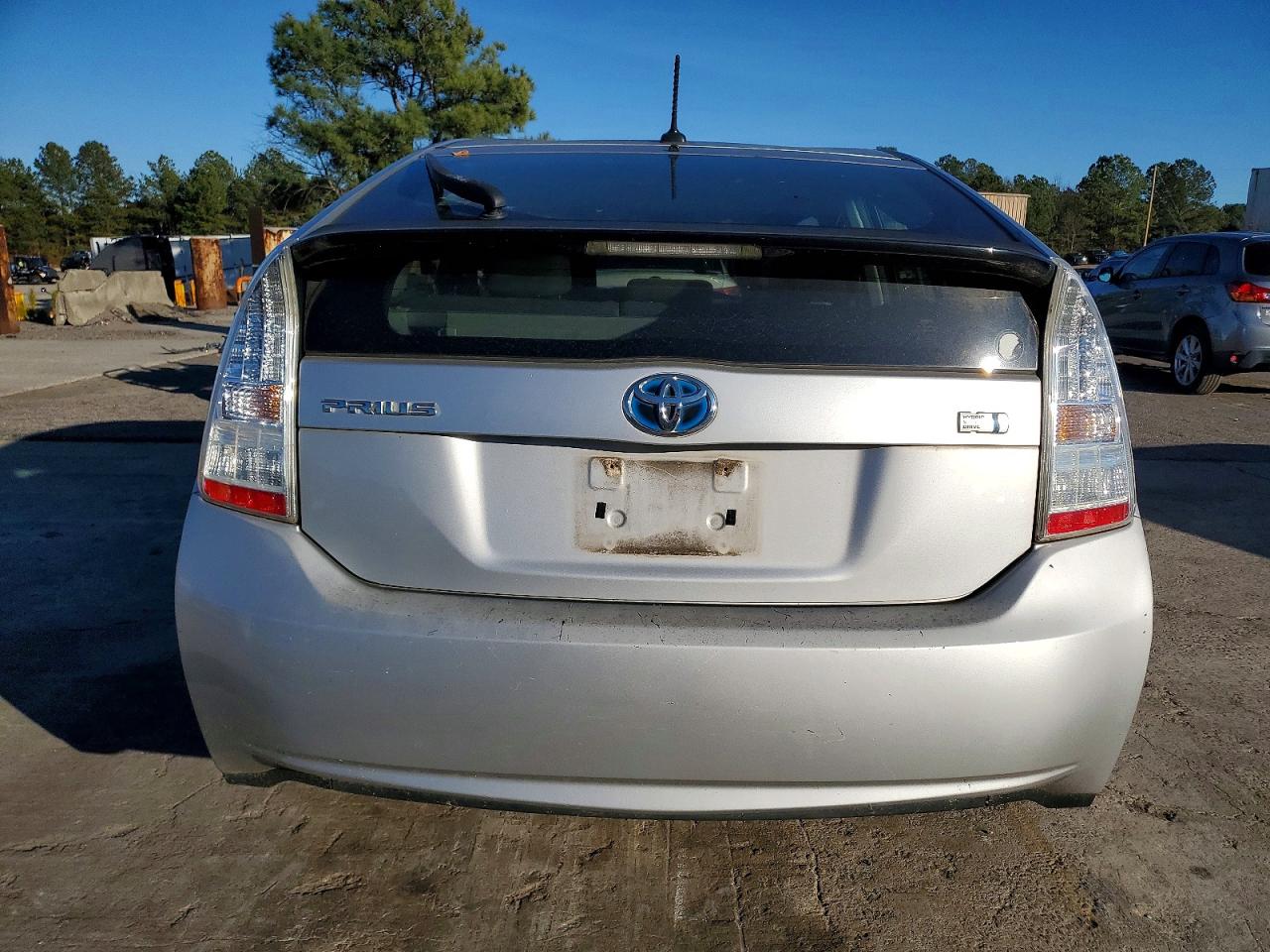 2010 TOYOTA PRIUS photo 6