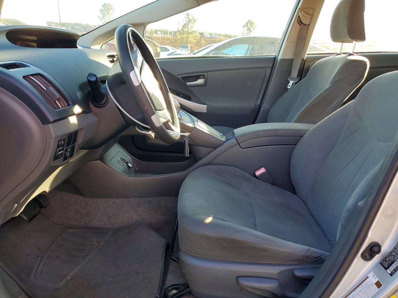 2010 TOYOTA PRIUS photo 7