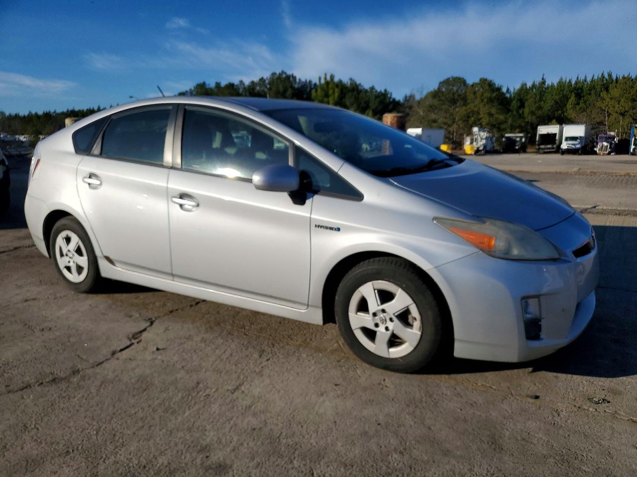 2010 TOYOTA PRIUS photo 4