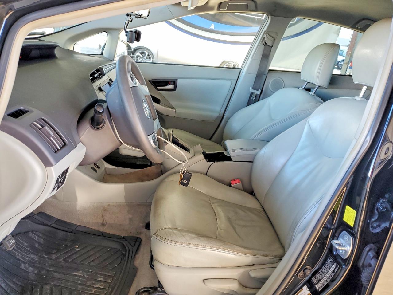 2010 TOYOTA PRIUS photo 7