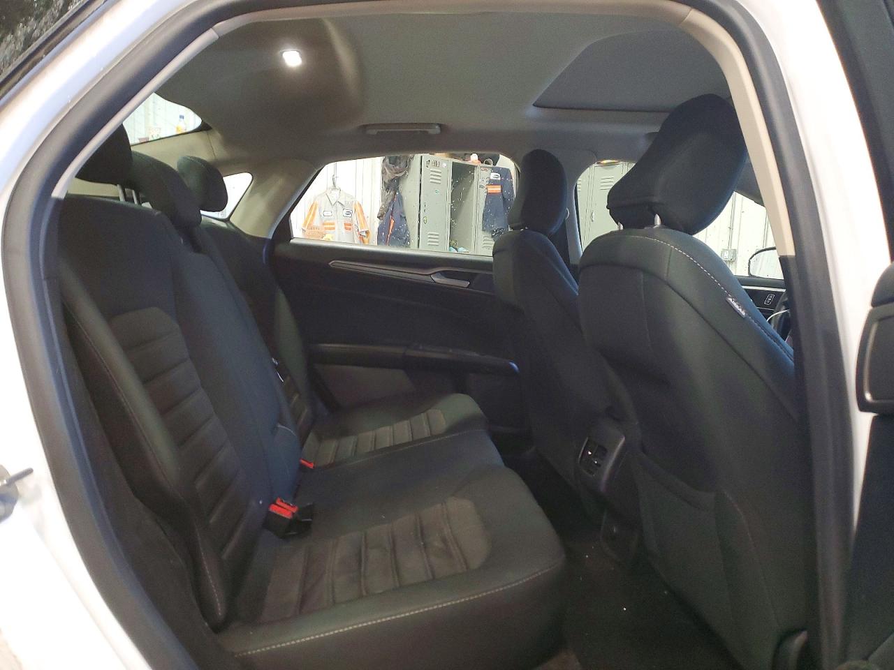 2020 FORD FUSION SE photo 19