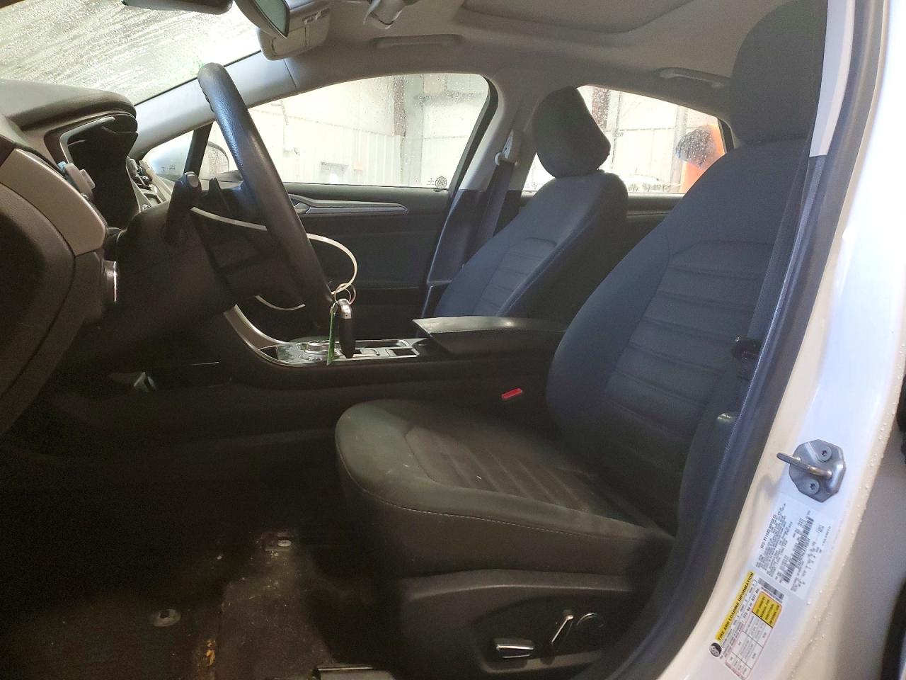 2020 FORD FUSION SE photo 13