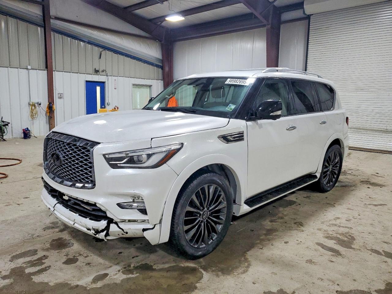2021 INFINITI QX80