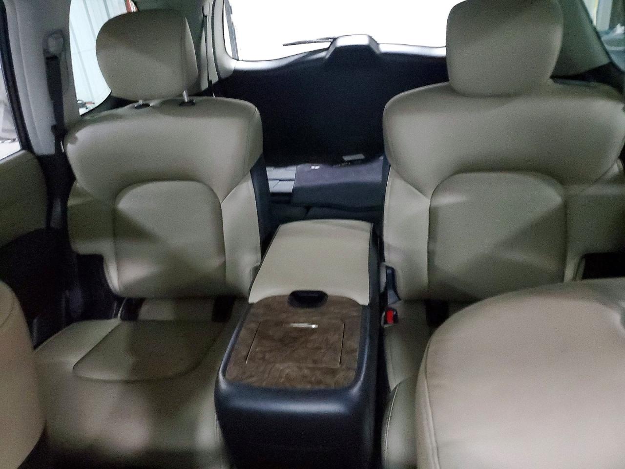 2021 INFINITI QX80 LUXE photo 10