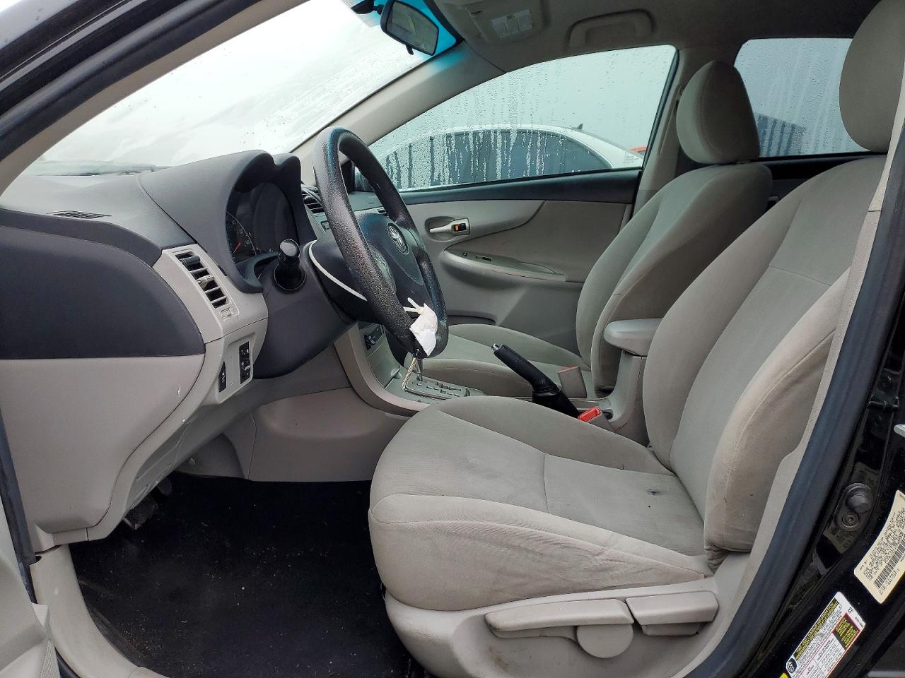 2012 TOYOTA COROLLA BASE photo 7