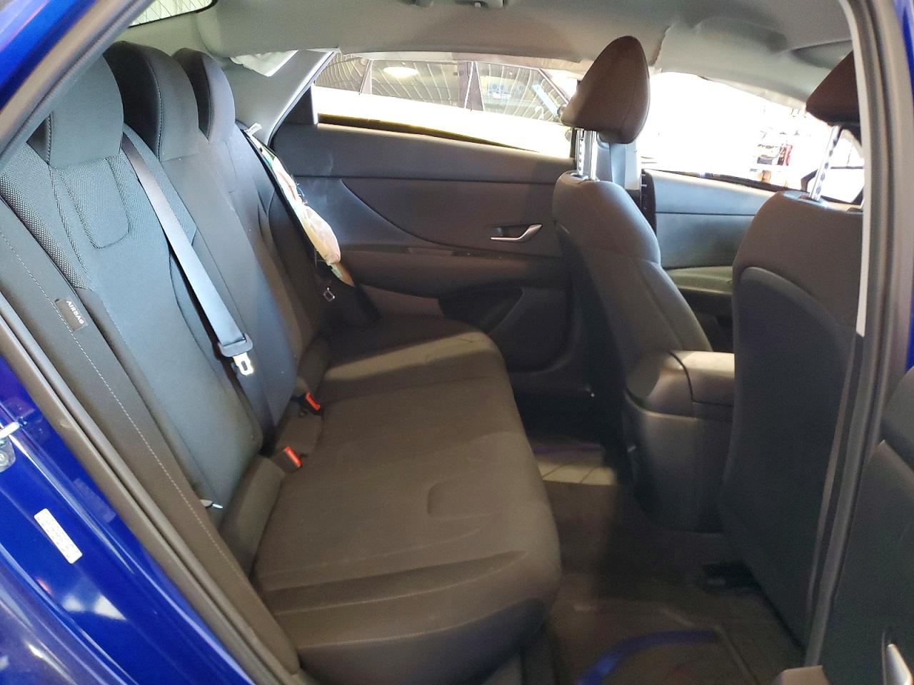 2024 HYUNDAI ELANTRA SE photo 19