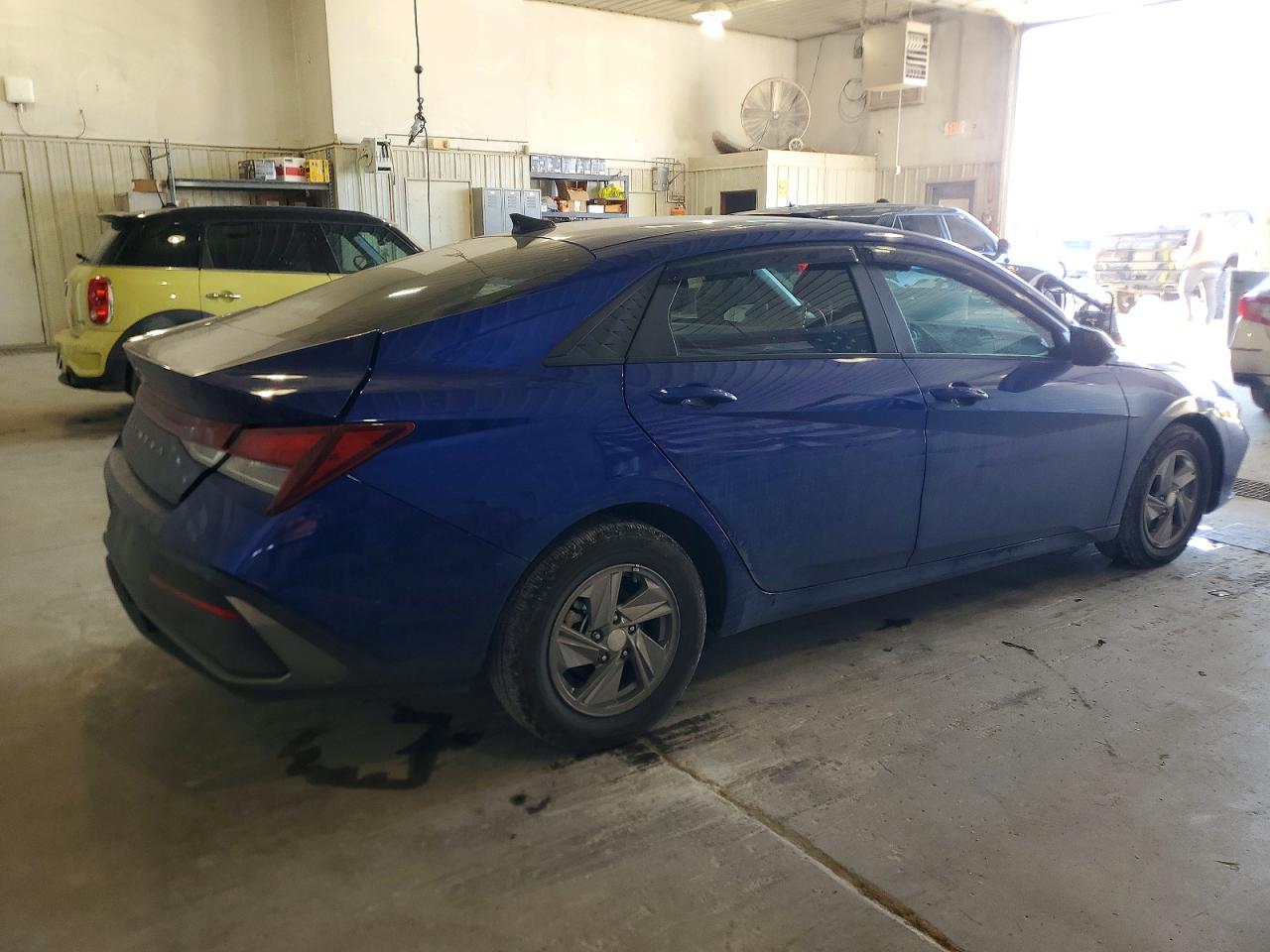 2024 HYUNDAI ELANTRA SE photo 5